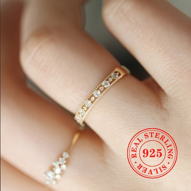 An elegant S925 silver ring adorned with zirconia, suitable for everyday wear, leisurely outings, or special occasions such as weddings.