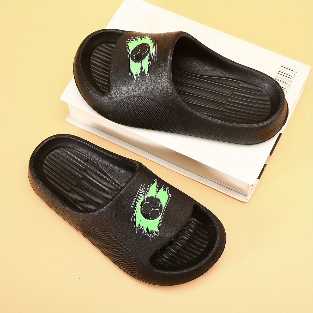 Boys' soft non-slip slides: Comfortable EVA sandals for home and outdoors, all seasons.