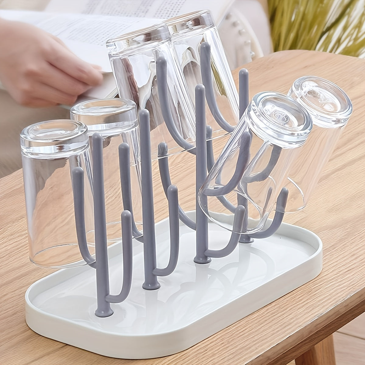 1 piece Cactus Shaped Feeding Bottle Drying Rack, perfect for drying bottles, great for holidays like Christmas, Halloween, Thanksgiving Day, New Year's, and Valentine's. Ideal as a gift.