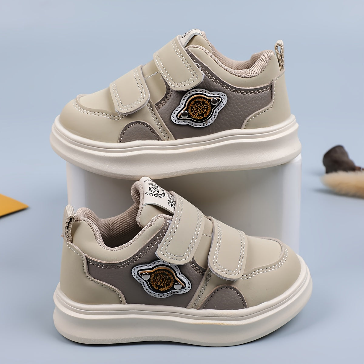 Retro casual sneakers for kids with hook-and-loop closure, breathable PU upper, and rubber sole for comfortable walking.