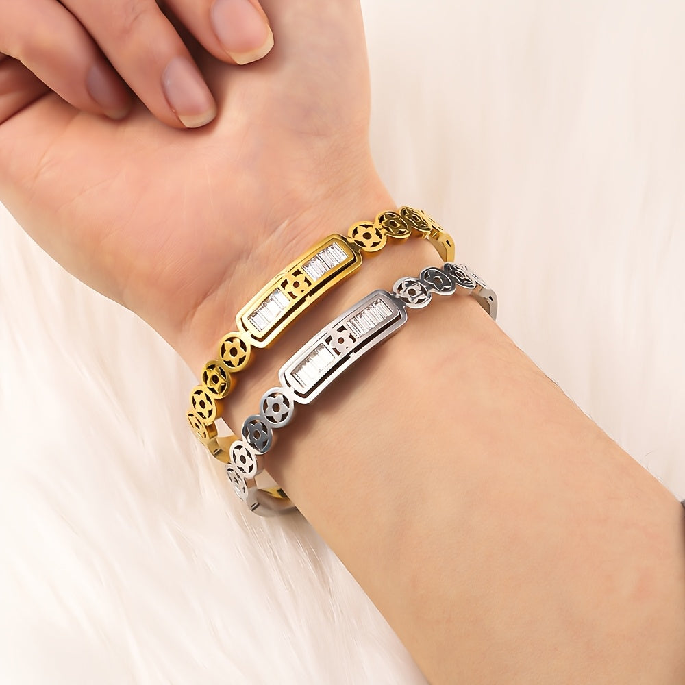 Stylish Stainless Steel Bracelet for Women, featuring a Cute Hollow-Out Design adorned with Rhinestone Accents. Versatile Snap Clasp Bangle perfect for everyday wear or as a gift. Made from durable Ti Alloy with a charming Five-pointed Star Vintage