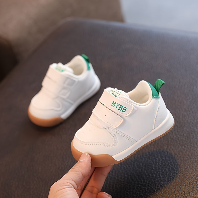 Casual, non-slip infant and toddler shoes for boys and girls in spring and autumn.