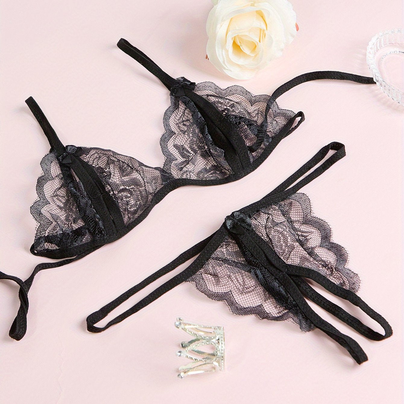 Fée Et Moi V-Neck Lingerie Set with Bra and Crotchless Panties