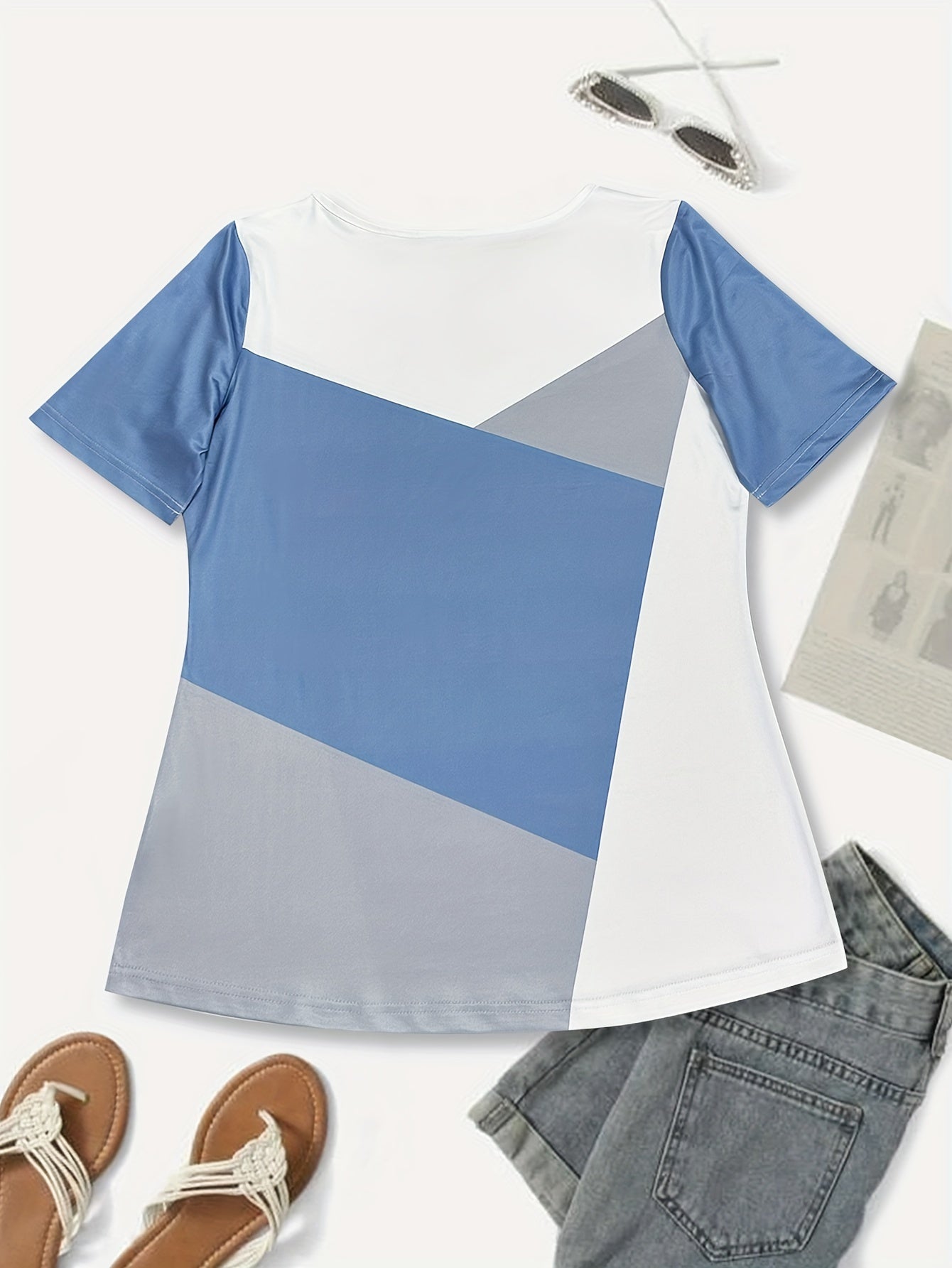 Color block notched neck t-shirt for women, perfect for spring and summer.