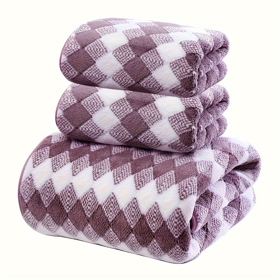 Boss Plaid Pattern Towel Set, Coral Velvet, includes 2 bath towels and 1 hand towel. Soft and absorbent, perfect for the home bathroom.