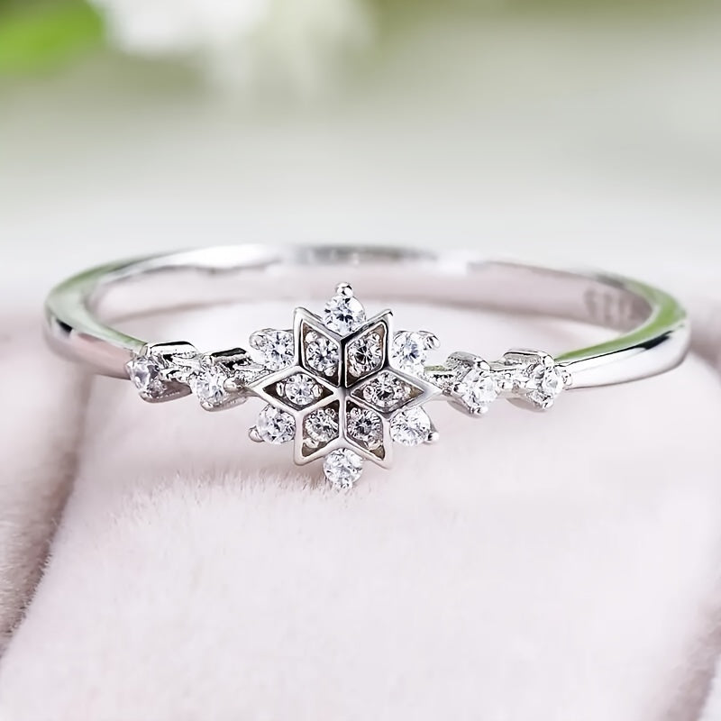 High-quality Promise Ring made of 925 Sterling Silver with a Sparkling Snowflake Design featuring Shining zirconia stones, perfect for Engagement or Wedding.