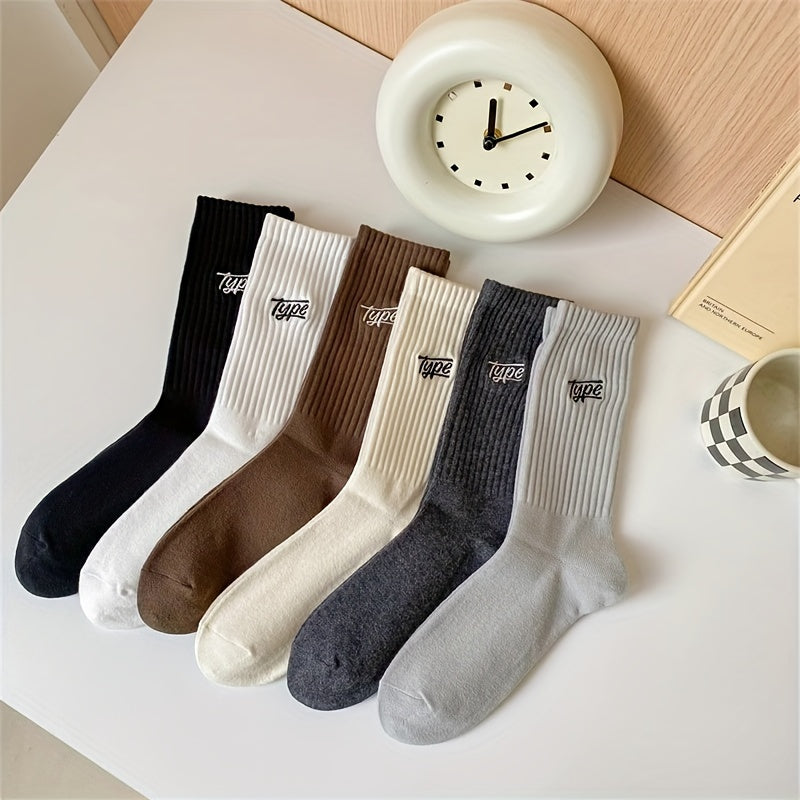 6 pairs of Japanese style mid-calf men's socks in black and white. Odor and sweat resistant, suitable for basketball and sports.