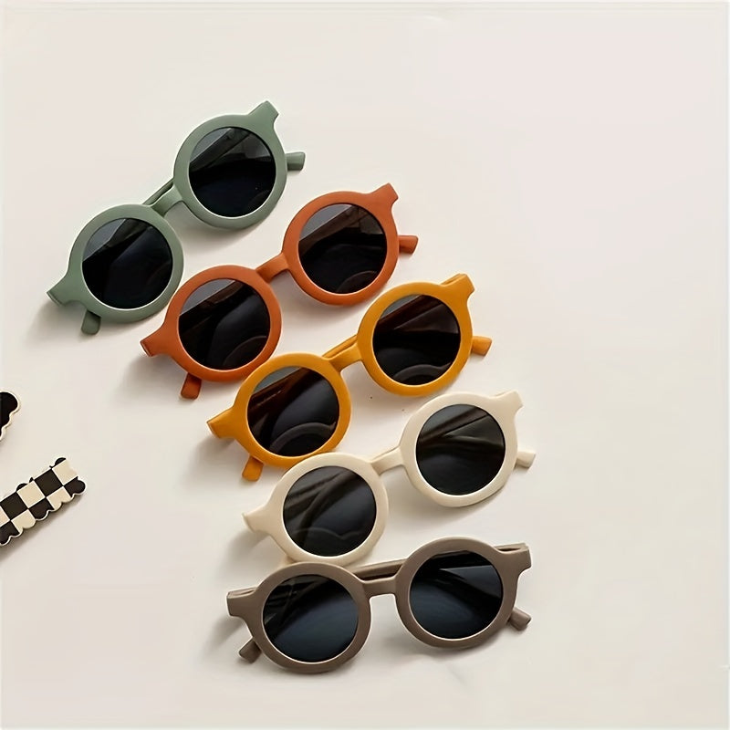 Children's retro fashion cartoon catwalk glasses for birthday parties in cute Nordic style.