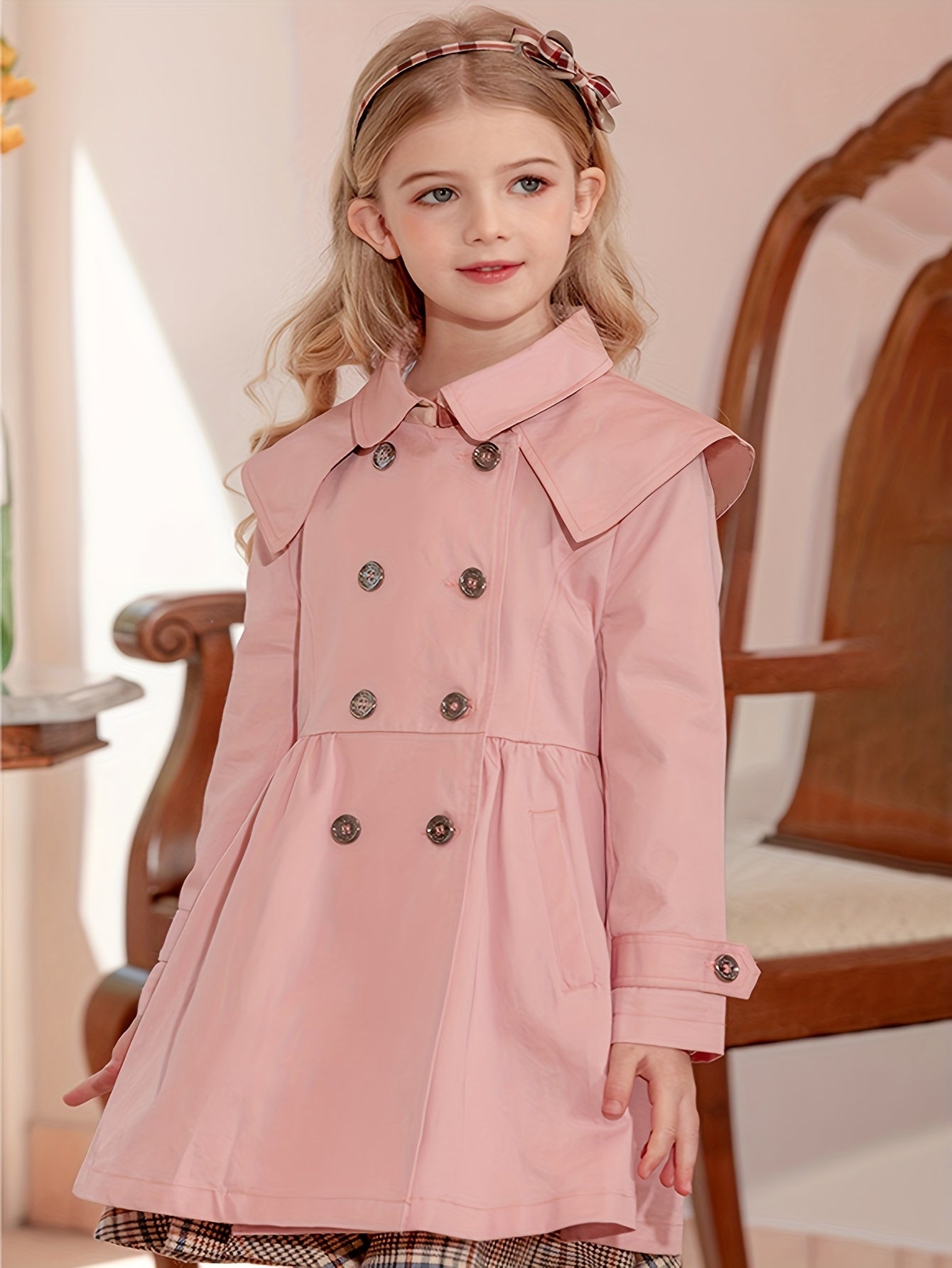 New princess-style trench coat for girls, tailored waist, British outerwear for autumn and winter.