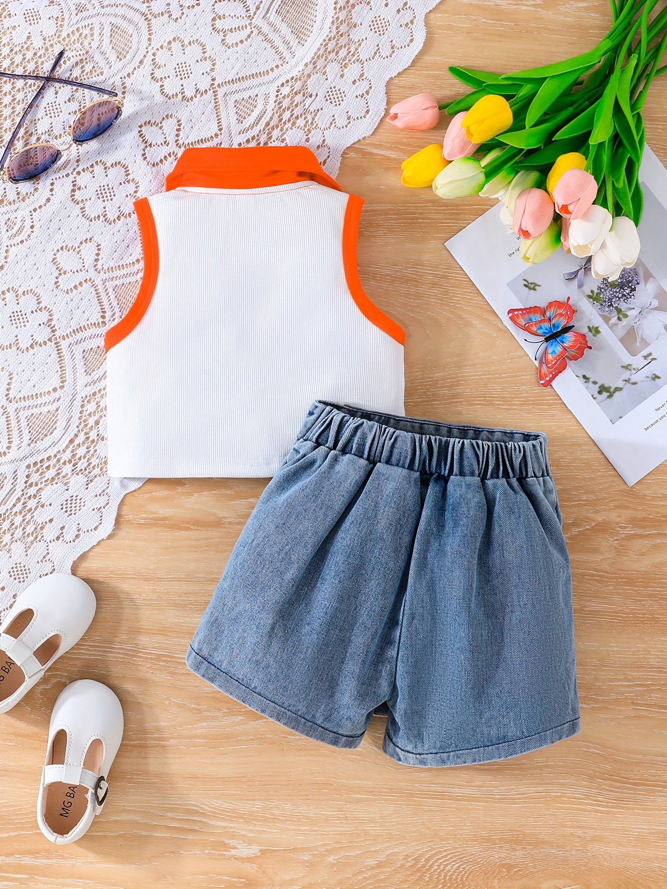 Lapel collar top and contrast color skort set for summer outdoor casual wear.