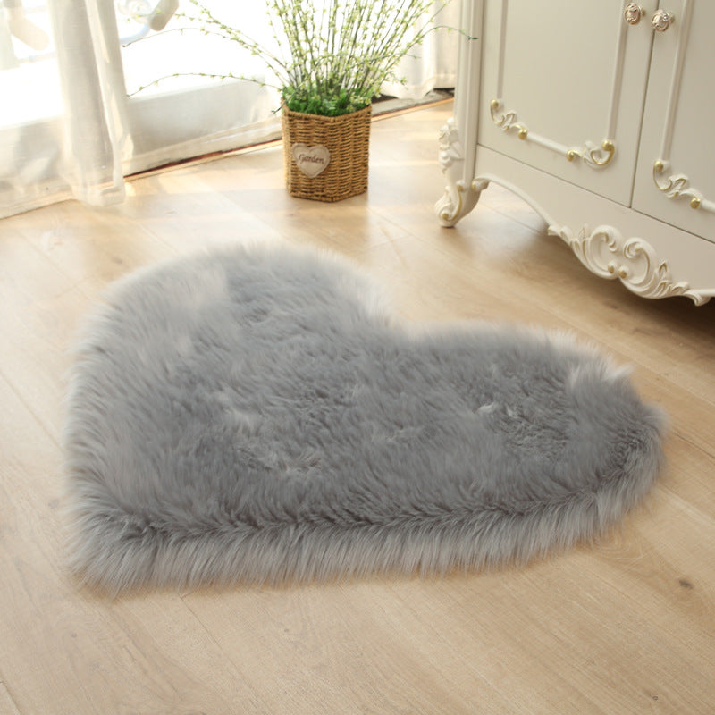 Heart Shaped Faux Fur Rug, Soft Plush Area Rug for Living Room Bedroom Sofa, Fluffy Shaggy Carpet Mat - 50*60cm/19.68*23.62in