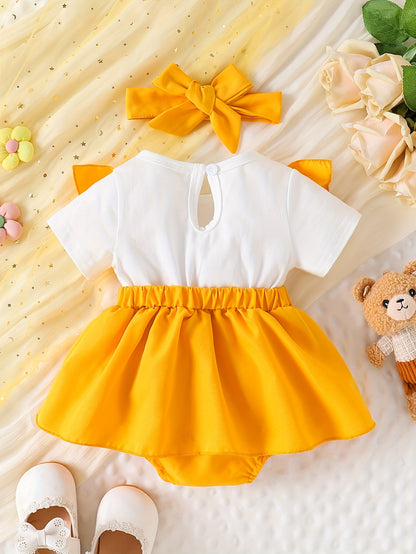 Adorable summer romper for baby girls with bow and bear embroidery, ideal for newborns and outdoor wear