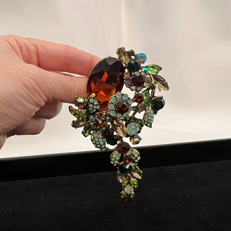 Beautiful antique-style brooch embellished with shimmering brown and green crystals - made of durable alloy, perfect for a one-of-a-kind gift suggestion.