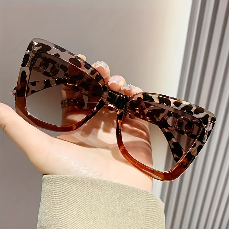 Stylish women's cat-eye glasses for everyday casual wear and fashionable outfits.