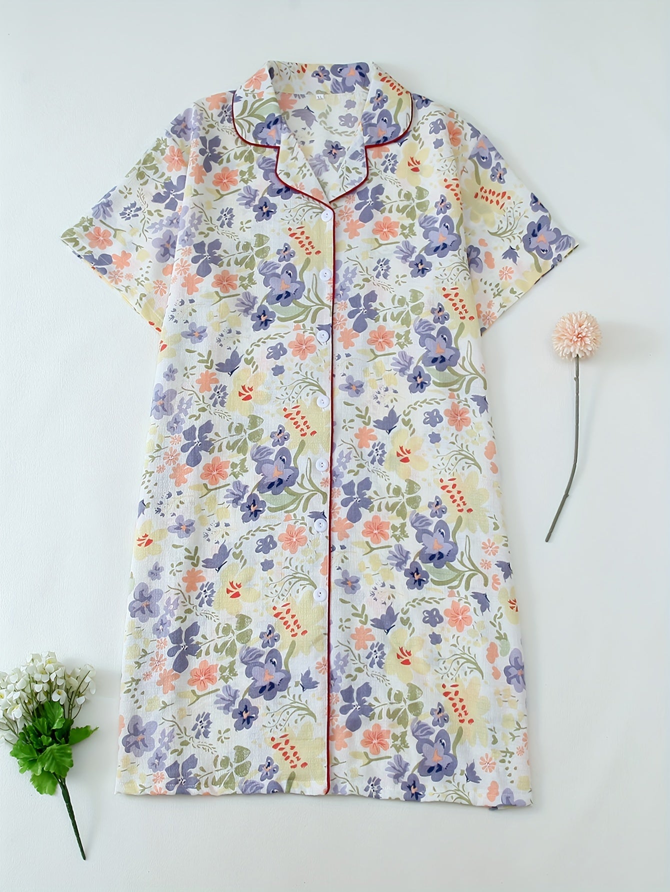 Women's floral print nightgown with lapel collar, button placket, slight stretch, made of 95% polyester and 5% elastane. Lightweight summer sleep dress for adults.