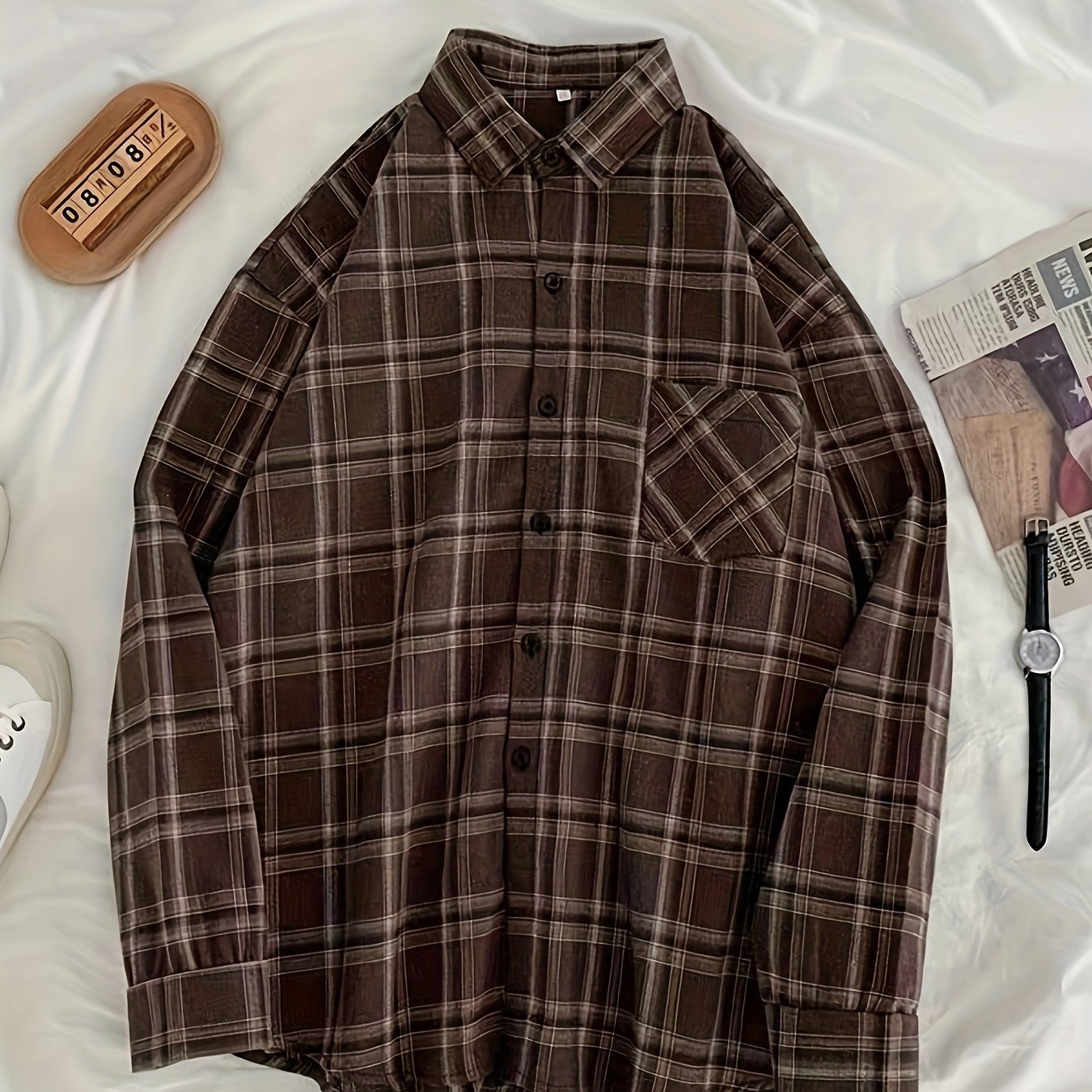 Vintage plaid shirt for large women with loose fit and long sleeves.