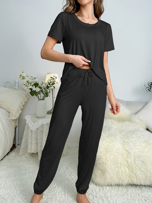 Basic pajama set for women, featuring a short-sleeve top and lounge pants.