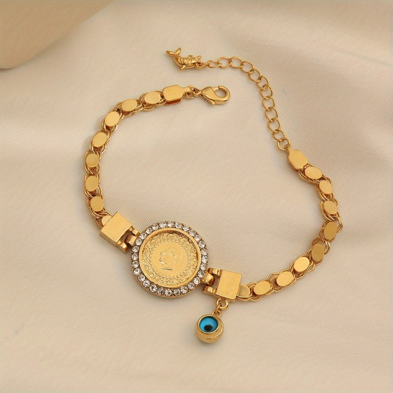 Exquisite Vintage 24K Gold-Plated Copper Link Chain Necklace featuring Rhinestone Pendant and Evil Eye Charm for Women, Perfect for Everyday Wear and Gifting - Single Item