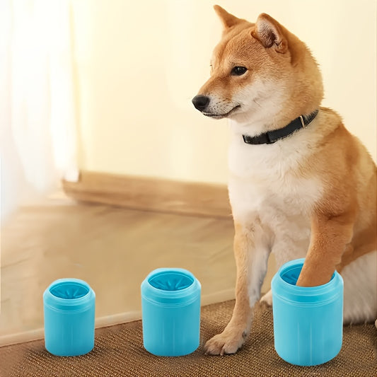 Silicone pet paw cleaner cup for dogs and cats, non-electric, with soft bristle brush, made of PP material in blue color. Ideal for keeping your pet's paws clean indoors.