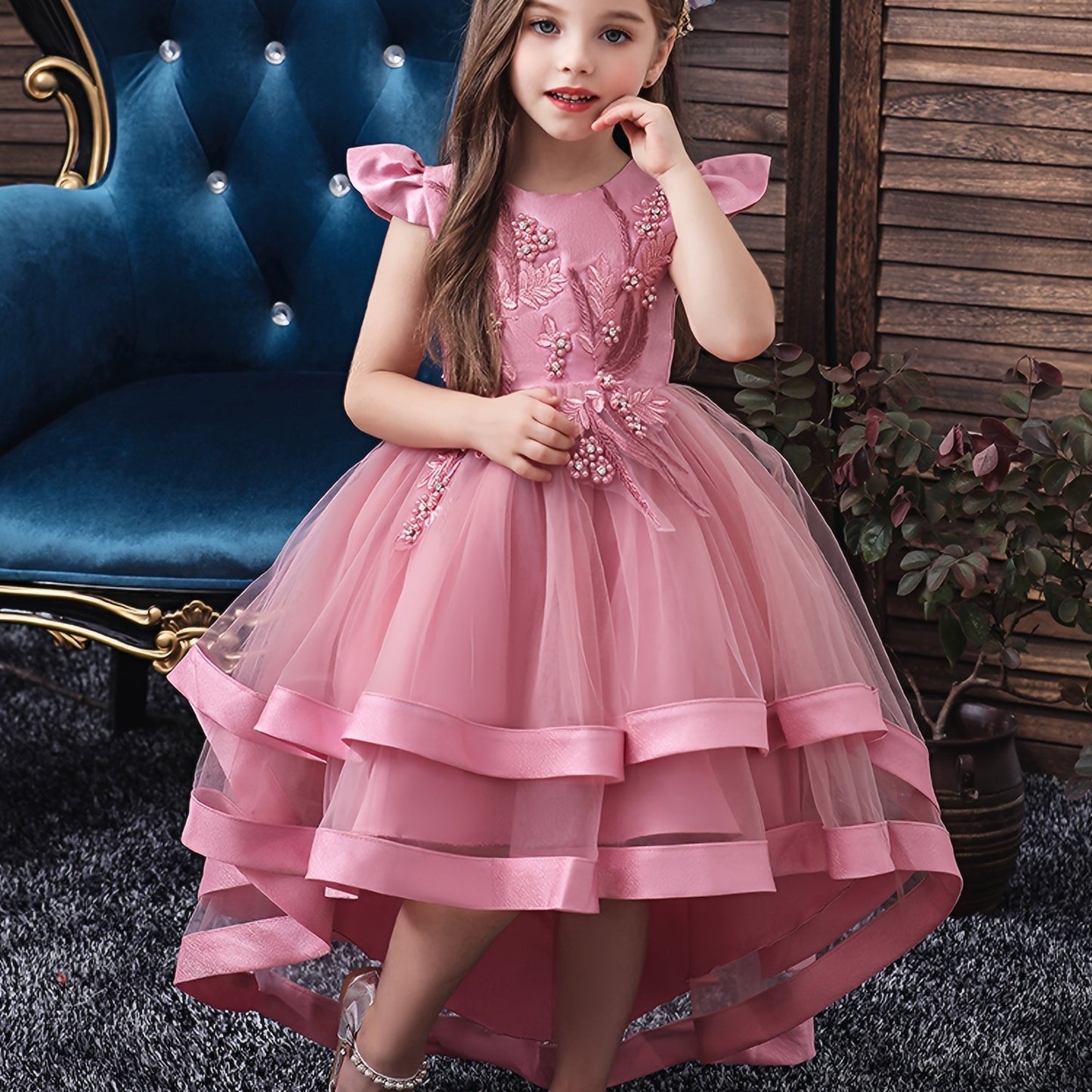 Mesh flower embroidered princess dress with fly sleeve for party performance.