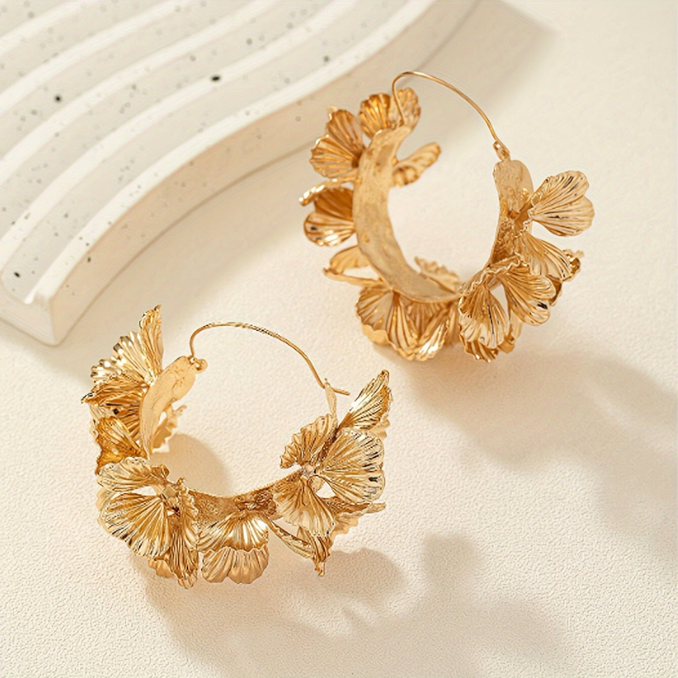 Elegant flower-shaped earrings fit for special occasions such as birthdays, dates, dances, banquets, weddings, parties, vacations, and shopping.