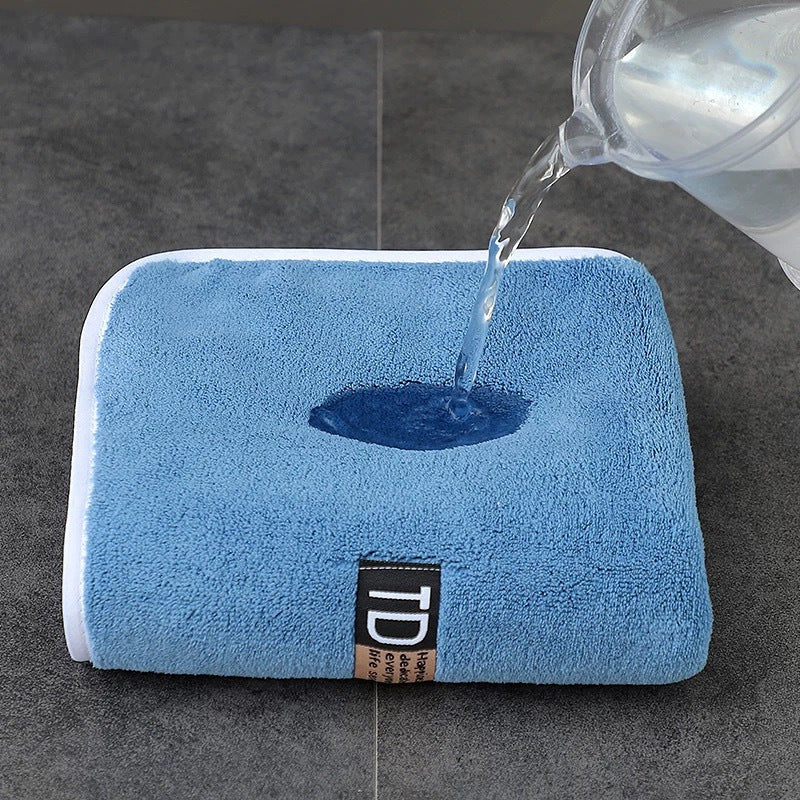 Set of 3 large microfiber bathroom face towels in blue, white, and dark teal with "D" label. Ultra-soft, super absorbent, quick-dry, low-lint, and five-star hotel grade.