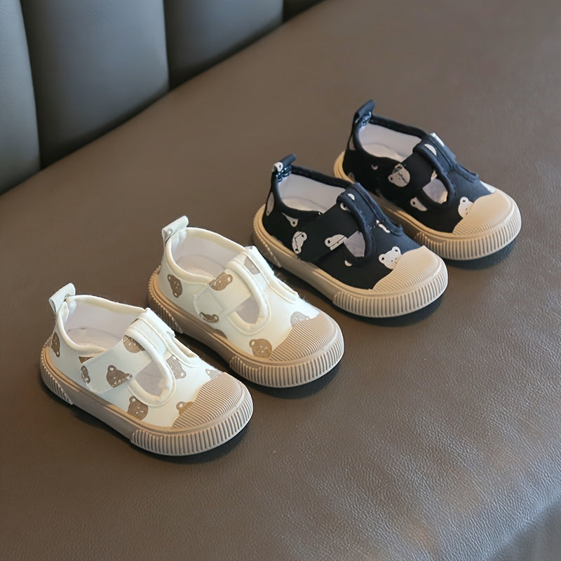 Boys' casual bear sneakers, breathable and non-slip for year-round wear.