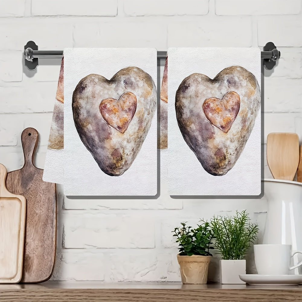 Two ultra-soft kitchen towels with a Valentine's potato design. These towels are highly absorbent and perfect for holiday decoration. They are machine washable and measure 40.64X60.96 cm.