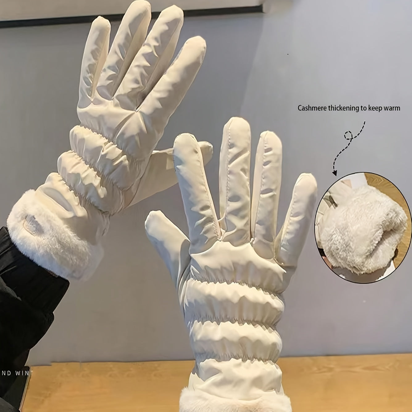 Winter gloves for women that are touchscreen-compatible, featuring a thick and warm fleece lining ideal for skiing, cycling, and outdoor activities.