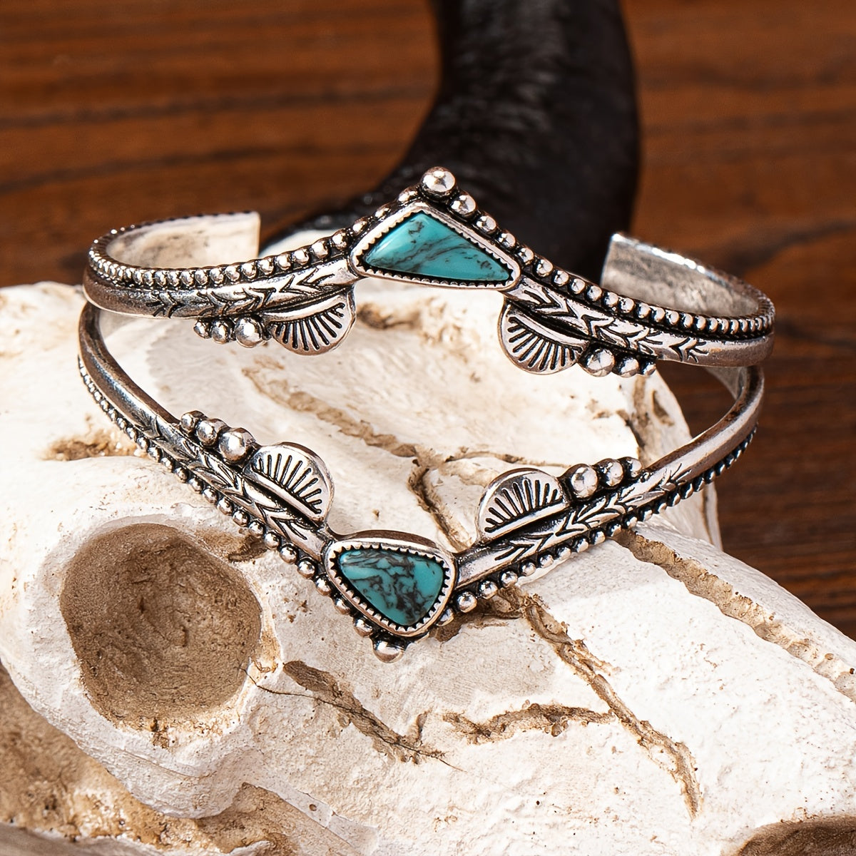 One piece of vintage elegant cuff bangle bracelet made from zinc alloy, featuring a natural blue turquoise stone and leaf design. Suitable for daily and party wear, this bracelet is versatile and does not have any plating. Designed for women.