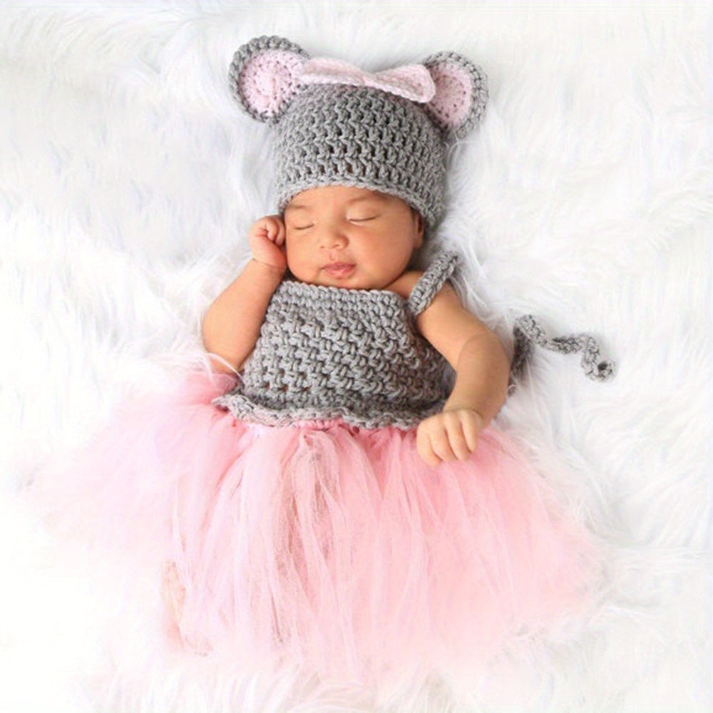 Cute 2-Piece Newborn Baby Outfit Set - Ideal for Photos and Beyond!