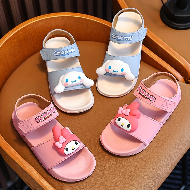 Sanrio introduces new summer non-slip sandals for girls with soft soles and a lightweight design, ideal for the beach.