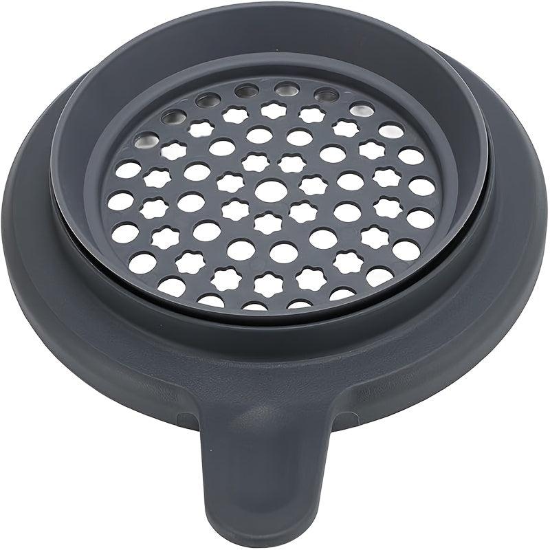 KitchenCraft Plastic Flour Sifter and Lid Combo is the perfect addition to your kitchen. This food-safe dough sieve also includes a batter dispenser, making it ideal for cooking enthusiasts. A must-have accessory for baking, this sifter is compatible