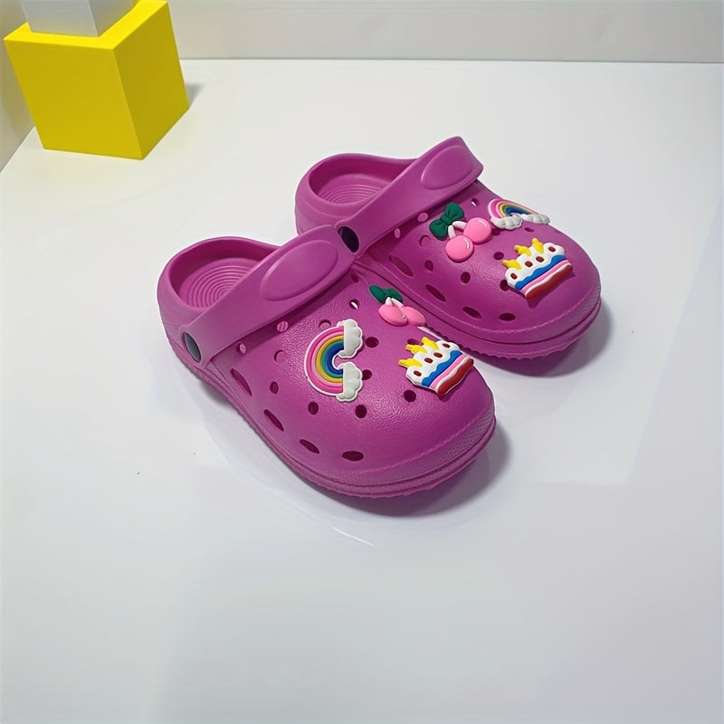 Cute cartoon slippers for girls, non-slip lightweight clogs for indoor use in all seasons.