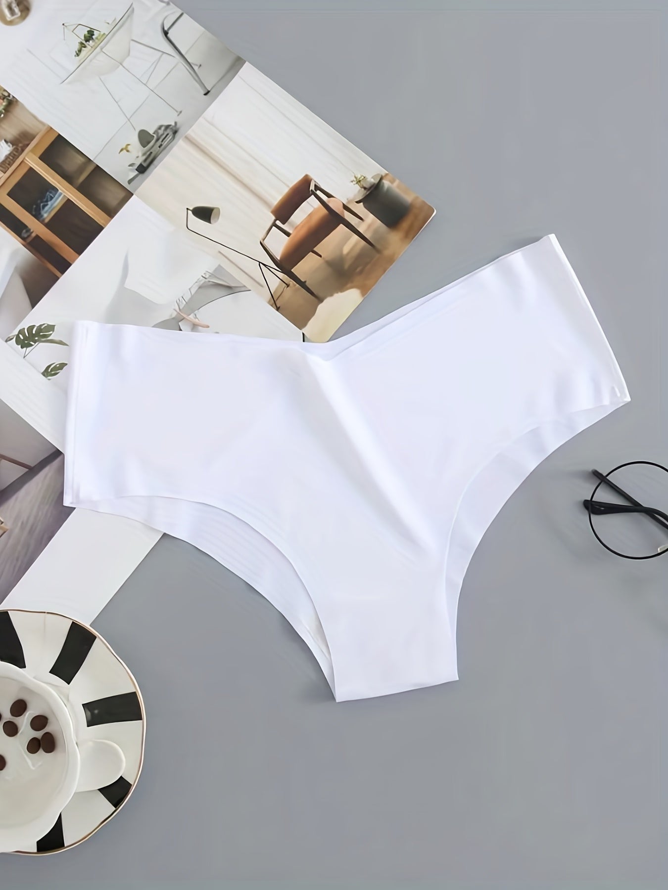 5 seamless hipster panties, comfy and breathable, perfect for women's lingerie and underwear.