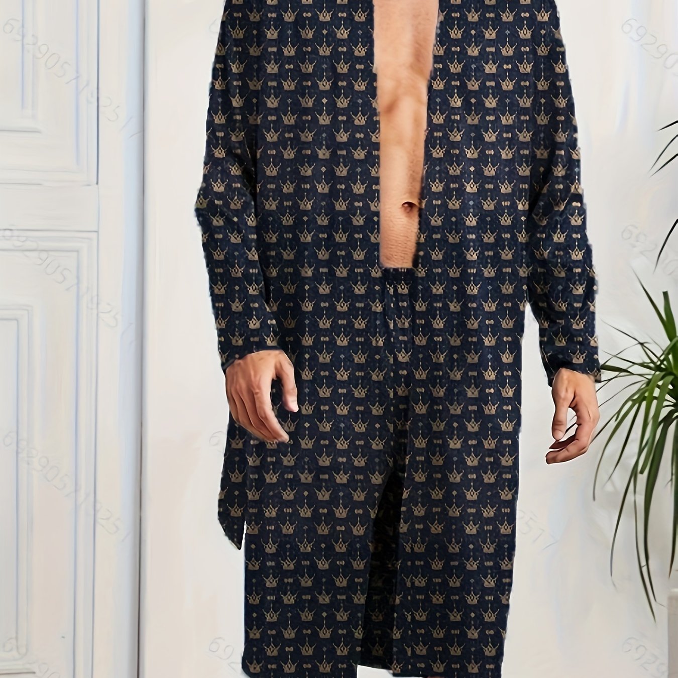 Men's long sleeve robes and shorts featuring a trendy crown pattern, perfect for comfortable and casual indoor activities.