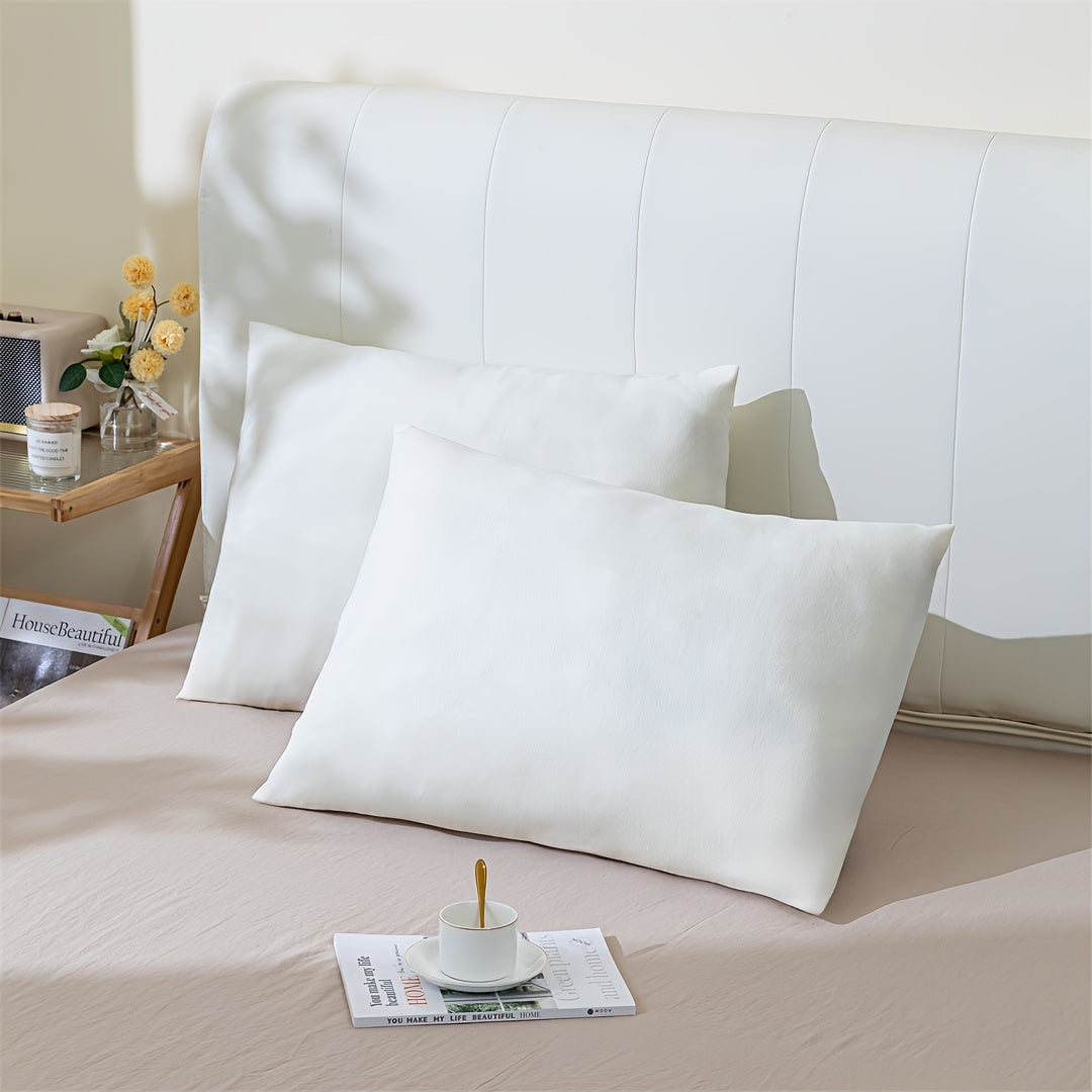 Stay warm and cozy this winter with our Crystal Velvet Pillowcase. Soft, skin-friendly, and perfect for chilly nights, this pillowcase features an envelope closure and is ideal for dorms, homes, and hotels. Easy to care for with machine washable fabric.