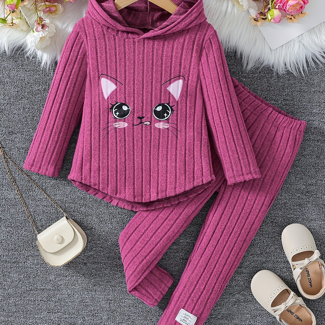 Cute cat face hoodie and pants set for girls, made of all-season polyester knit with slight stretch. Regular fit long sleeve top and matching trousers for comfortable casual playwear