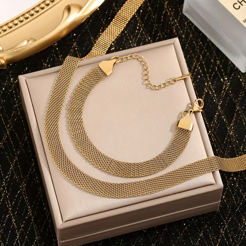 This set includes a retro two-piece bracelet and necklace with woven mesh elements, made of hypoallergenic stainless steel. Both pieces are 18K plated and colorless.