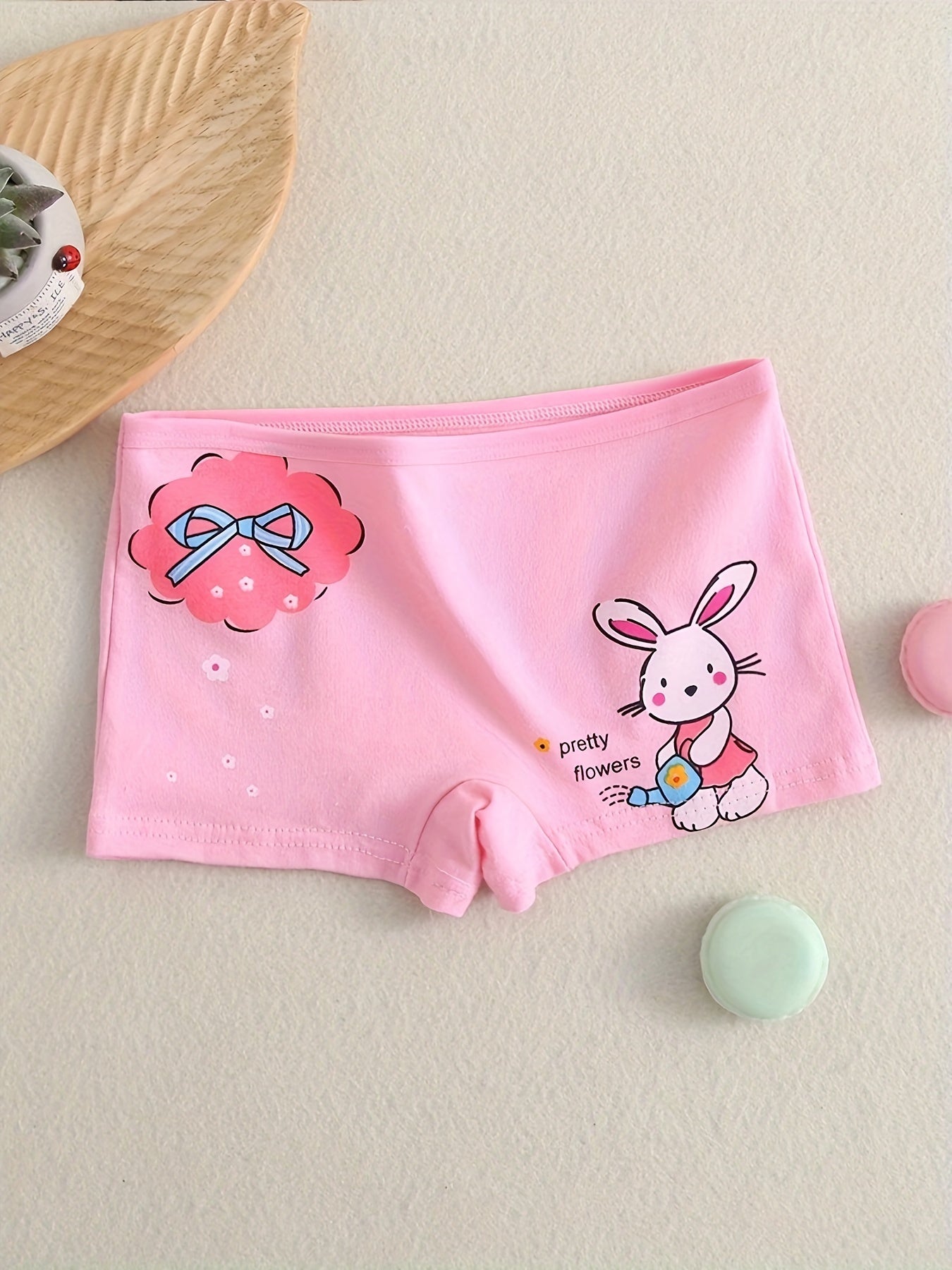 Set of 6 girl's boyshorts, ideal for students, with comfortable and breathable design.