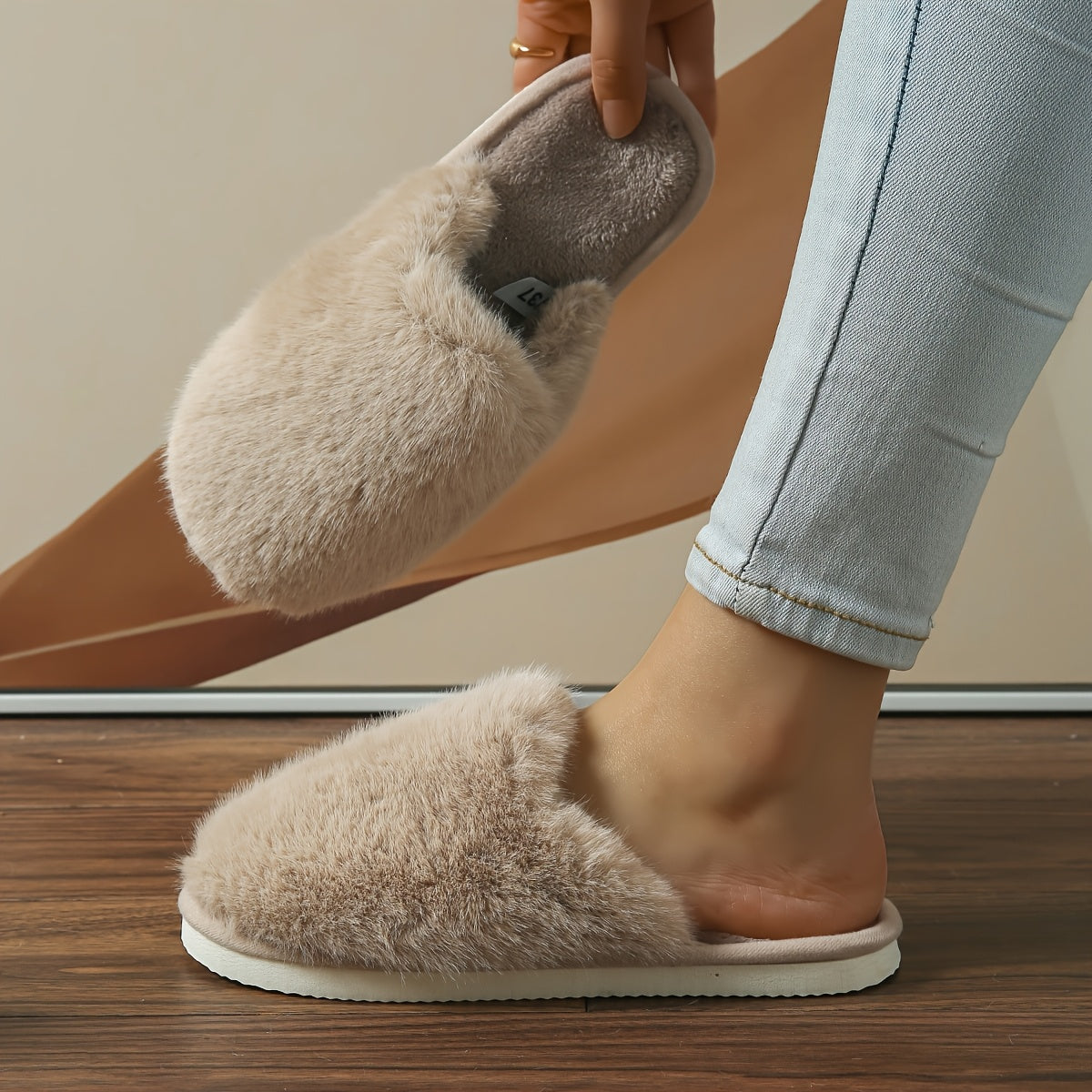 Comfy, adjustable women's slippers with plush light brown toe, warm EVA sole, soft fabric lining, and fuzzy design for indoor comfort all year round.