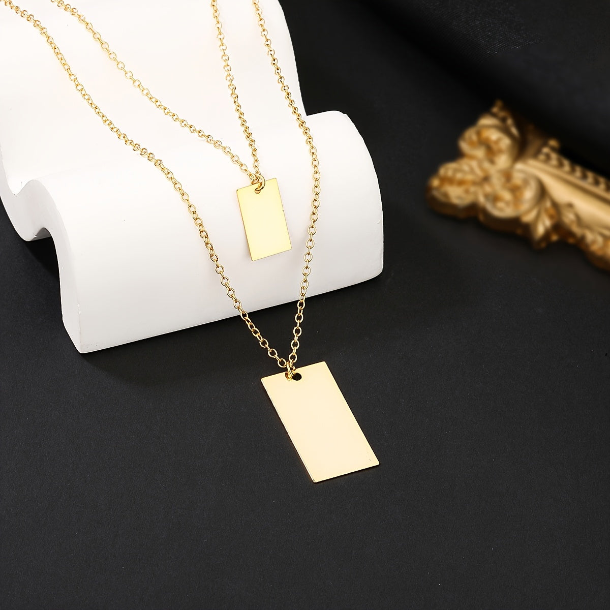 Stylish Double-Layer Chain Necklace with Smooth Rectangular Pendant, Gothic/Hip-Hop Style, 18K Gold-Plated Copper, Suitable for Daily Wear and Music Festivals, Long Pendant, Fashionable Accessory