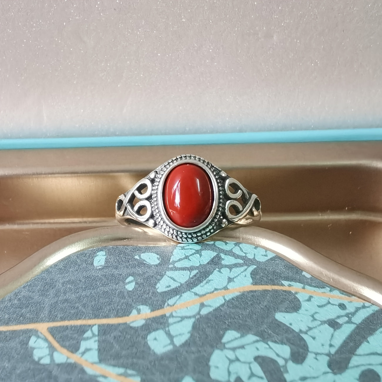 A stylish women's ring with a retro ethnic design, featuring a 925 Silvery inlay and a synthetic red coral stone. Ideal for both everyday wear and special occasions, making it a great gift for Christmas or Valentine's Day.