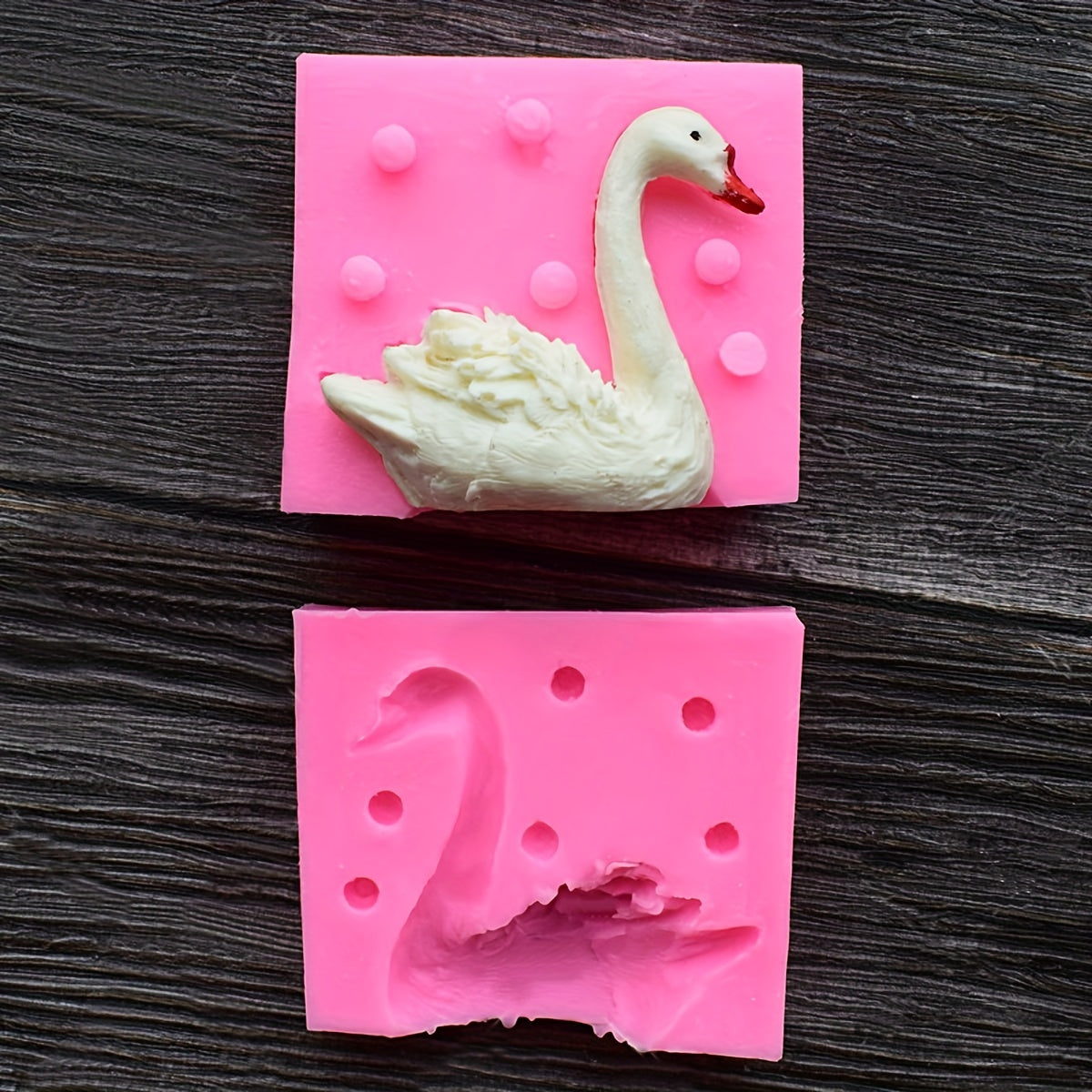 Silicone mold for creating a beautiful 3D swan design, perfect for making fondant candles, chocolate cakes, and decorating baked goods. This baking tool is both practical and aesthetically pleasing.