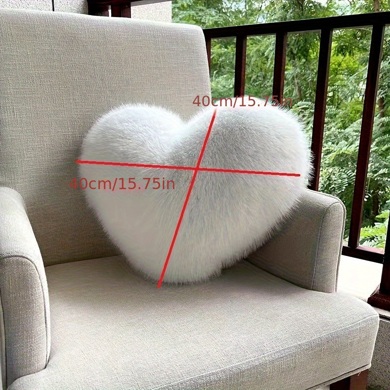 Heart-shaped cushion made of modern faux fur, perfect for all seasons, machine washable, great for sofa or bed decor, ideal gift for birthdays or Valentine's Day, made of fox fur.