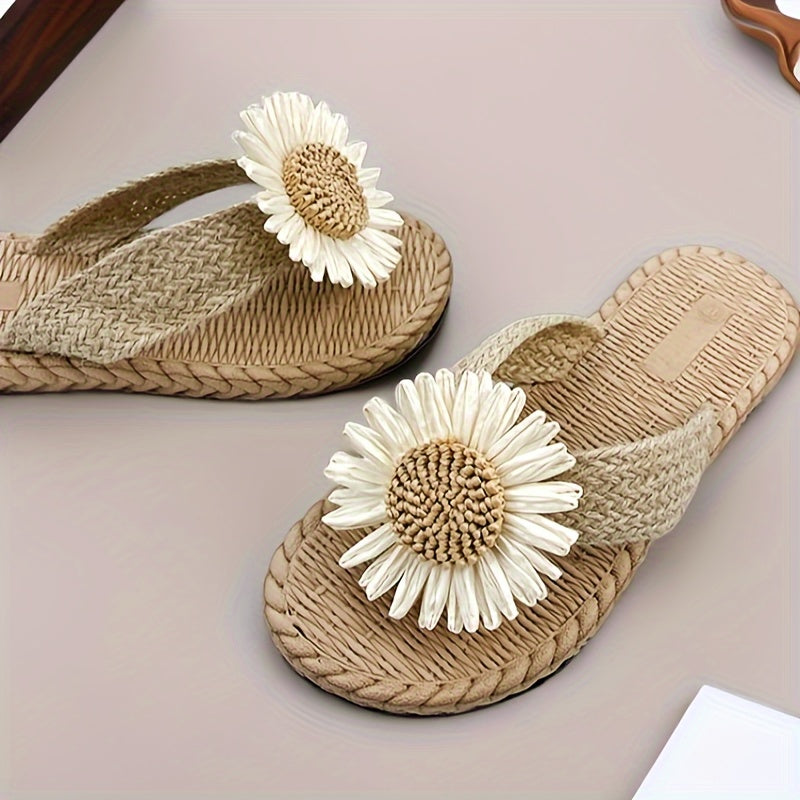 Dainty Daisy Slipper: Flat-bottomed, outdoor beach slipper. Lightweight, quick-drying, and anti-slip EVA material.