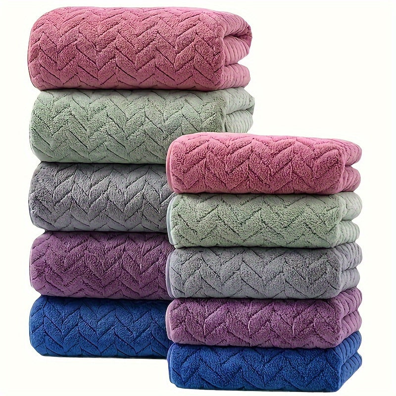 4-piece high-end bath towel set includes 2 bath towels and 2 towels. Absorbent, soft, non-shedding, and quick-drying. Ideal for autumn and winter swimming and fitness, portable sauna use, or as a Christmas gift.