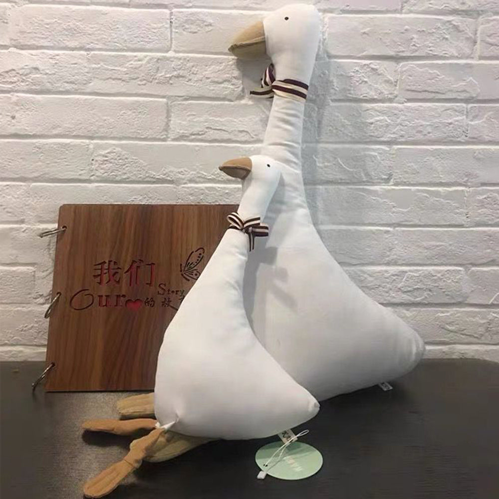 Cute Cartoon Big Goose Doll - A Wonderful Addition to Any Child's Room or Nursery!