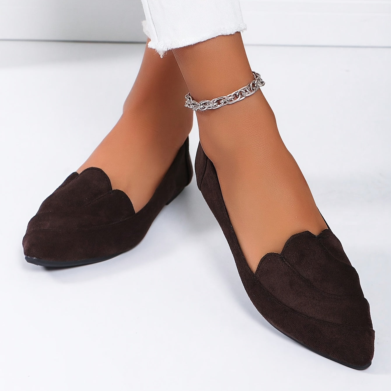 Stylish and lightweight Mary Jane flat shoes for all seasons, featuring a pointed toe, solid color, PU insole, and rubber sole.