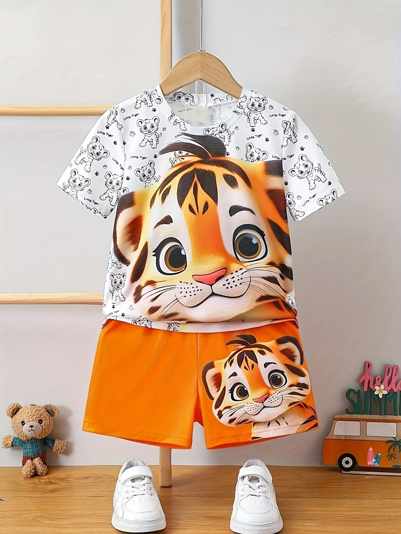 Boys' tiger print casual outfit set, made of comfy polyester blend, includes short sleeve tee and shorts for summer. Leisure style, classic version, ideal for outdoor activities.